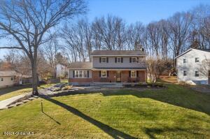 4 Hazaltine Lane Clifton Park, NY 12065