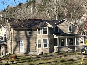 55 Fort Johnson Avenue Fort Johnson, NY 12070