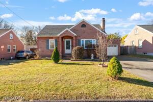 15 Birch Tree Road Albany, NY 12205