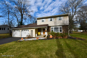 4351 Buckingham Drive Schenectady, NY 12304