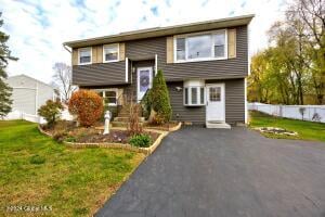 6 Shear Court Waterford, NY 12188