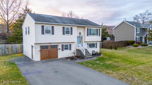 25 Magnolia Circle Ravena, NY 12143