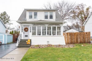 8 Jesse Court Troy, NY 12180