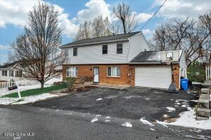 33 Eliot Avenue Albany, NY 12203