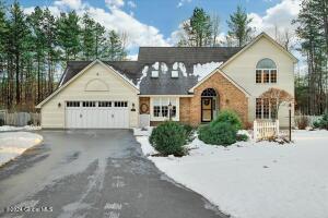 19 Brookshire Trace Queensbury, NY 12804