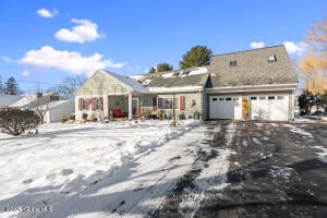 34 Lindbergh Avenue Amsterdam, NY 12010