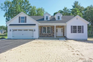 37 Tamarack Street Ballston Lake, NY 12019