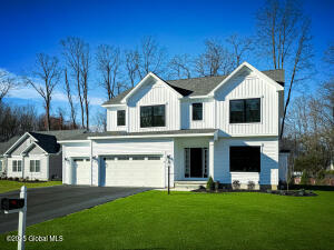 6 Bergen Place Niskayuna, NY 12309