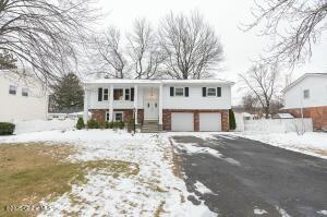 53 Delafield Drive Colonie, NY 12205