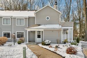 1976 Curry Rd Schenectady, NY 12303