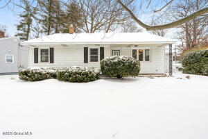 33 Montrose Drive Delmar, NY 12054