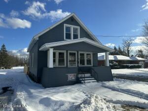 43 Russell Road Colonie, NY 12205