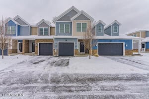 48 Stacey Way Troy, NY 12180