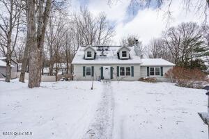 11 Montgomery Way Clifton Park, NY 12065