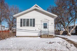 9 Newton Street Colonie, NY 12205