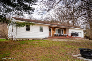667-669 Ash Grove Road Cambridge, NY 12816
