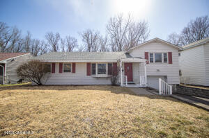 9 Hanifin Avenue Colonie, NY 12205