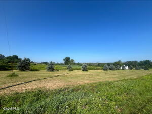 10 Damascus Way Malta, NY 12020