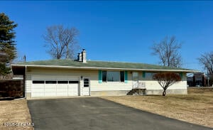 1 and 3 Oak Hill Drive Halfmoon, NY 12065