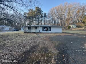 170 Clamsteam Road Halfmoon, NY 12065