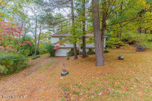 67 Oak Leaf Drive Stuyvesant, NY 12173