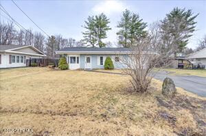 3 Memory Lane Colonie, NY 12304