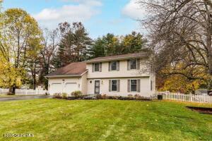 29 Fox Hollow Lane Queensbury, NY 12804