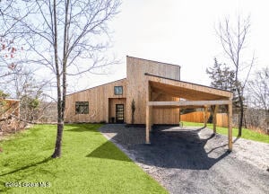 998 Willow Brook Road Clinton Corners, NY 12514