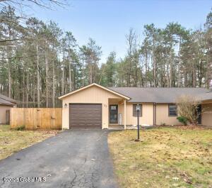 52 Wake Robin Road Malta, NY 12020