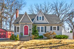7 Plymouth Avenue Delmar, NY 12054