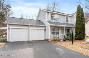 49 New Netherland Way Halfmoon, NY 12065