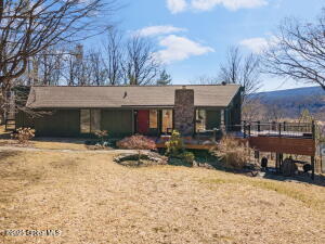 29 High Meadow Lane Voorheesville, NY 12186