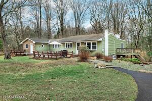 23 Leggett Road Ghent, NY 12075