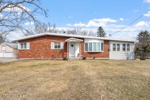 29 Abbott Drive Poestenkill, NY 12140