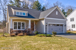 5 Saw Mill Court Saratoga Springs, NY 12866