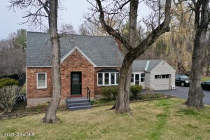 51 Spring Road Glenville, NY 12302