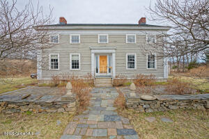 91 Darwin Road Cambridge, NY 12816