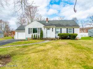 18 W Glenwood Drive Latham, NY 12110