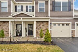 39 Whitaker Drive Cohoes, NY 12047