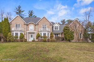 209 Menlo Park Road Niskayuna, NY 12309
