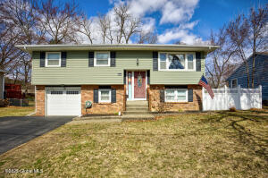 35 Lincoln Avenue Colonie, NY 12205