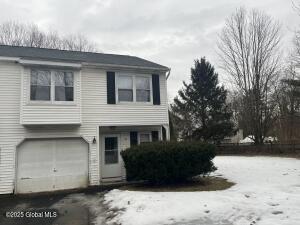 3 Chrisken Drive Glenmont, NY 12077