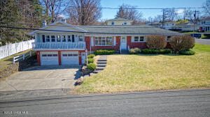 12 Swiss Court Colonie, NY 12205