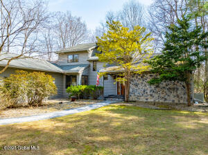 9 Timberwick Drive Clifton Park, NY 12065