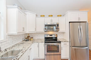 8 Brookhaven Court Saratoga Springs, NY 12866