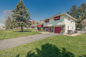 181 Upper Van Dyke Avenue Amsterdam, NY 12010