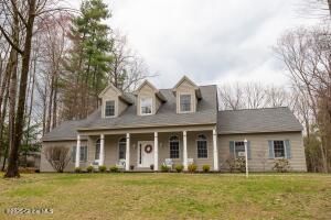 32 Sherwood Trail Saratoga Springs, NY 12866