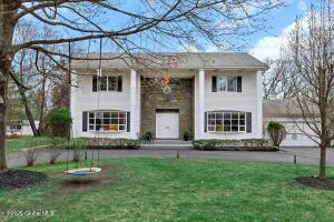 21 Eastview Terrace Rensselaer, NY 12144