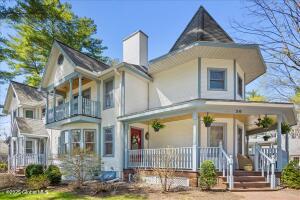 26 Vallera Road Saratoga Springs, NY 12866