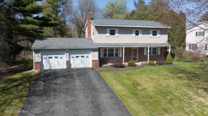 84 Apple Tree Lane Clifton Park, NY 12065